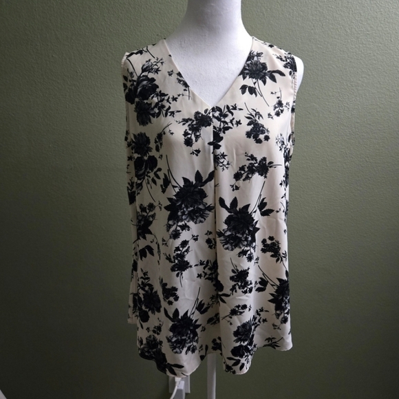 Anyally Floral V-Neck Blouse - Black and Cream - Picture 6 of 6